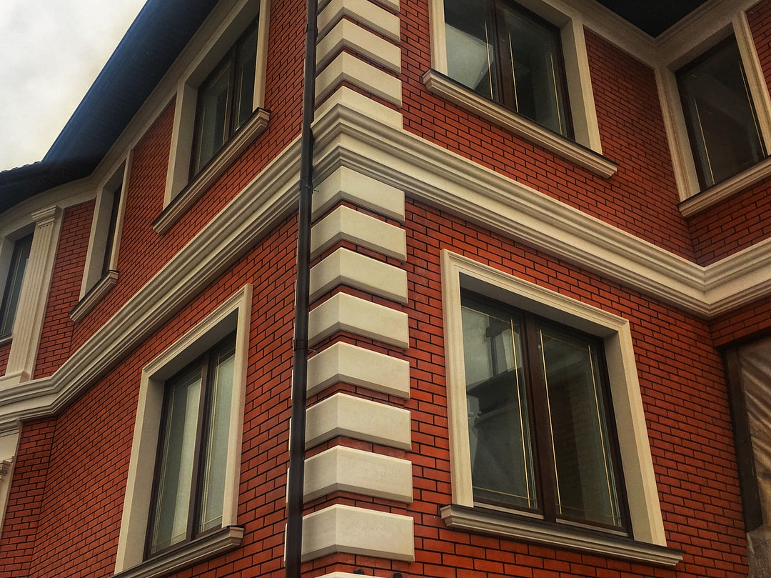 междуэтажные карнизы фото